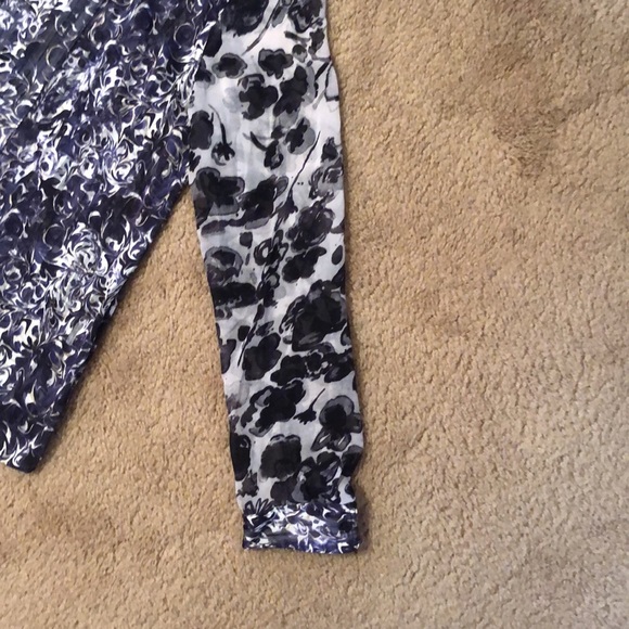 Blouse - Picture 3 of 4